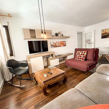 Apartamento Para 4 Con Terraza En El Centro Girona Luaran gambar