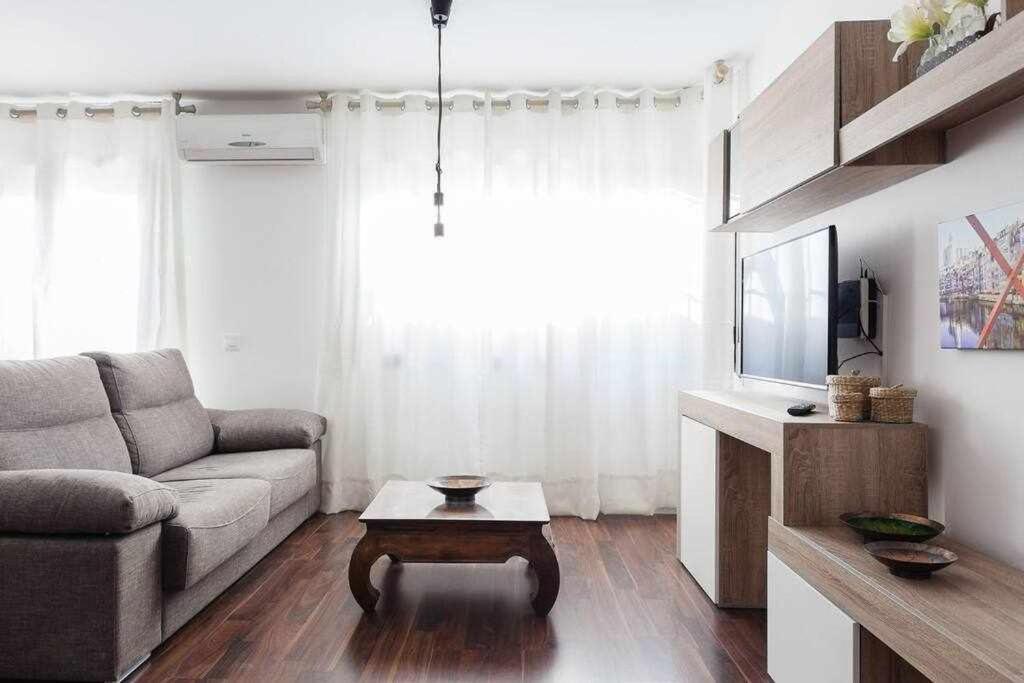 Apartamento Para 4 Con Terraza En El Centro Girona Luaran gambar