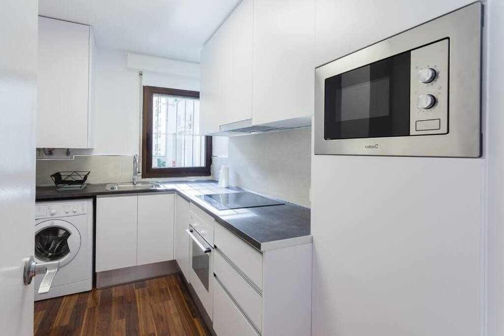 Apartamento Para 4 Con Terraza En El Centro Girona Luaran gambar