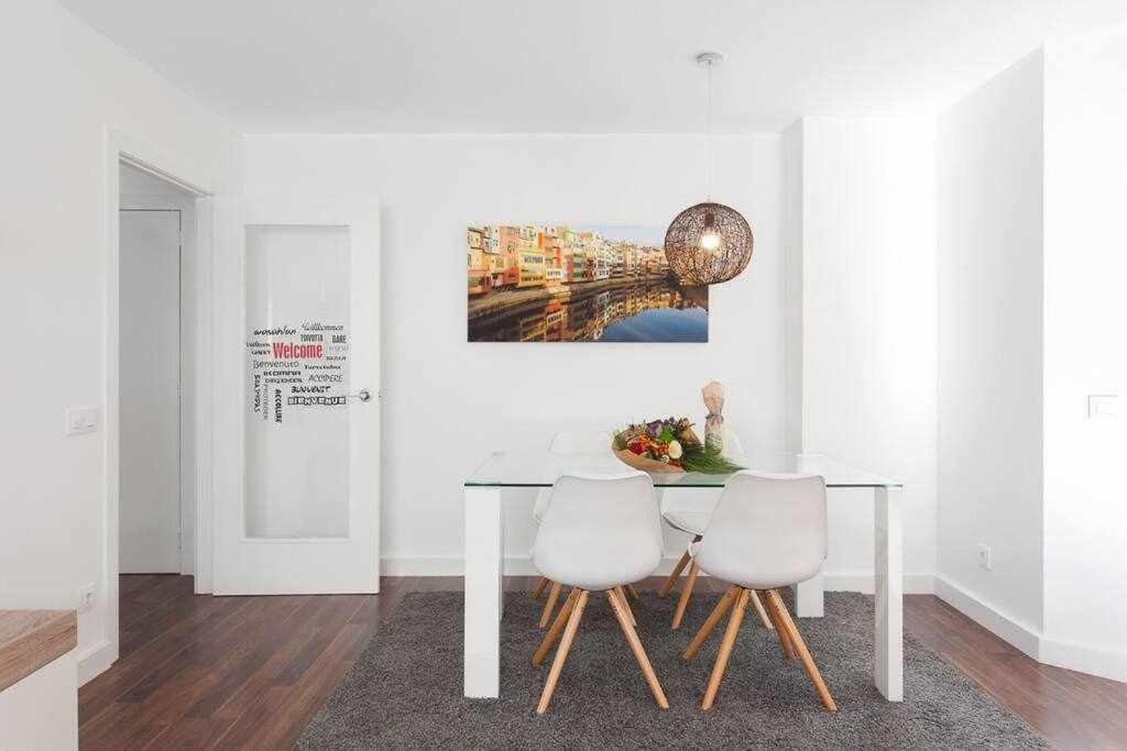 Apartamento Para 4 Con Terraza En El Centro Girona Luaran gambar
