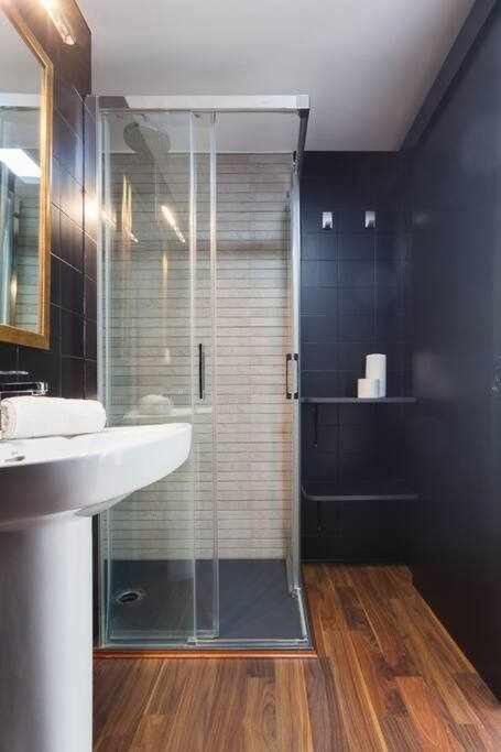 Apartamento Para 4 Con Terraza En El Centro Girona Luaran gambar