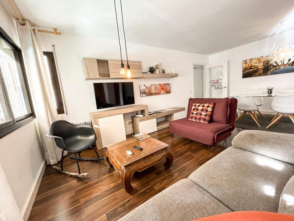 Apartamento Para 4 Con Terraza En El Centro Girona Luaran gambar