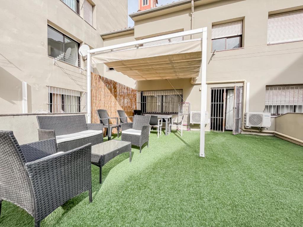 Apartamento Para 4 Con Terraza En El Centro Girona Luaran gambar